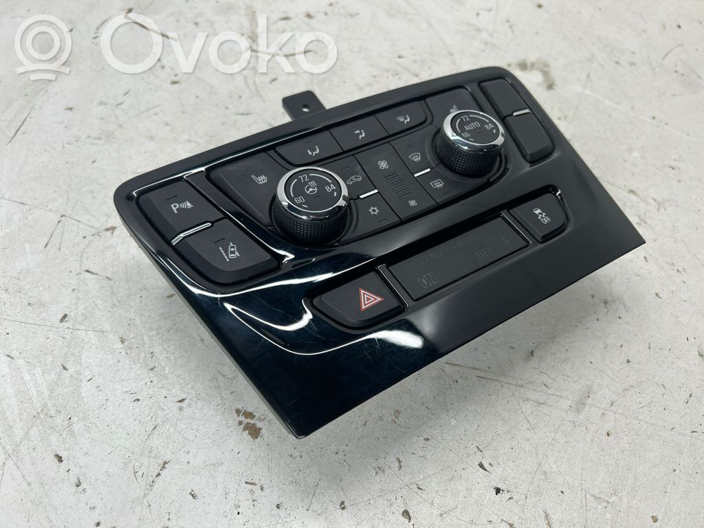 Buick Encore I Climate control unit 