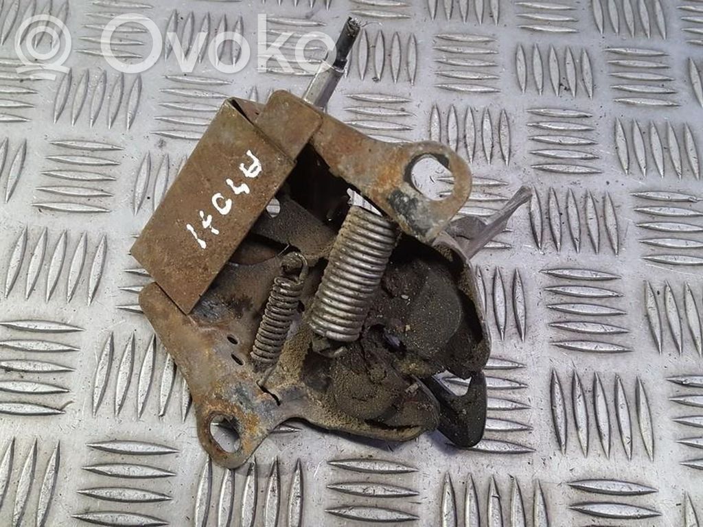 Engine bonnet/hood lock/catch