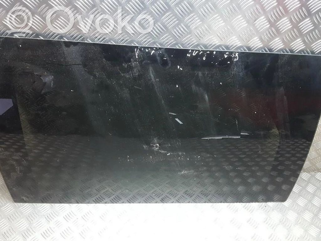 Takaoven ikkunalasi