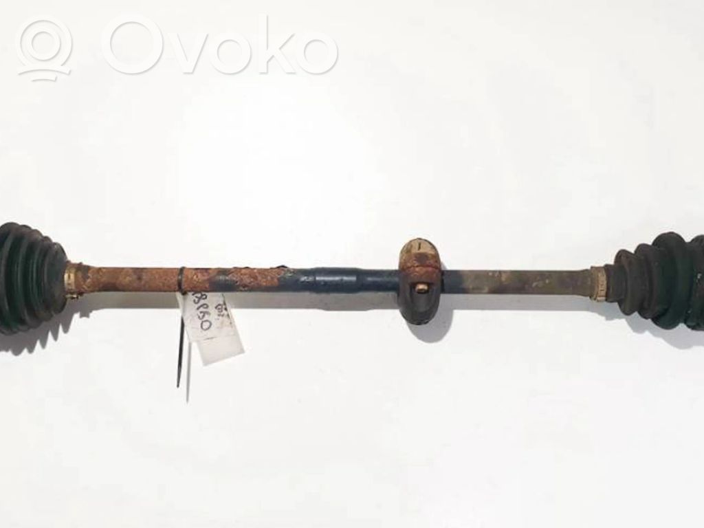 Etuvetoakseli