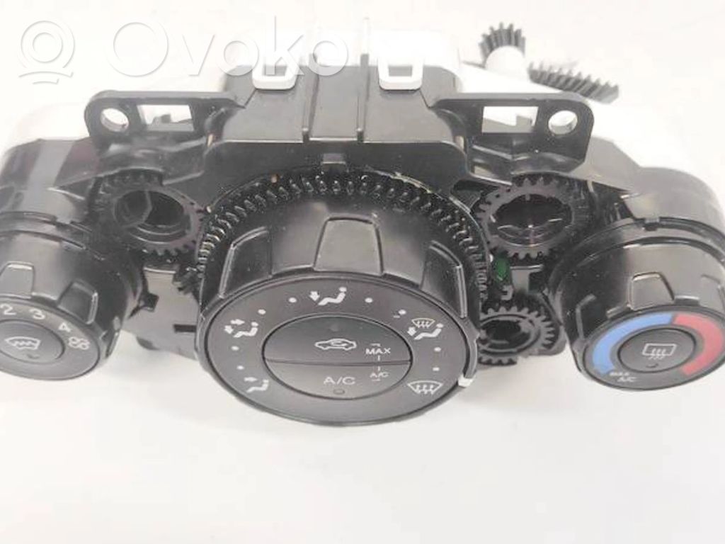 Ford Fiesta Climate control unit 