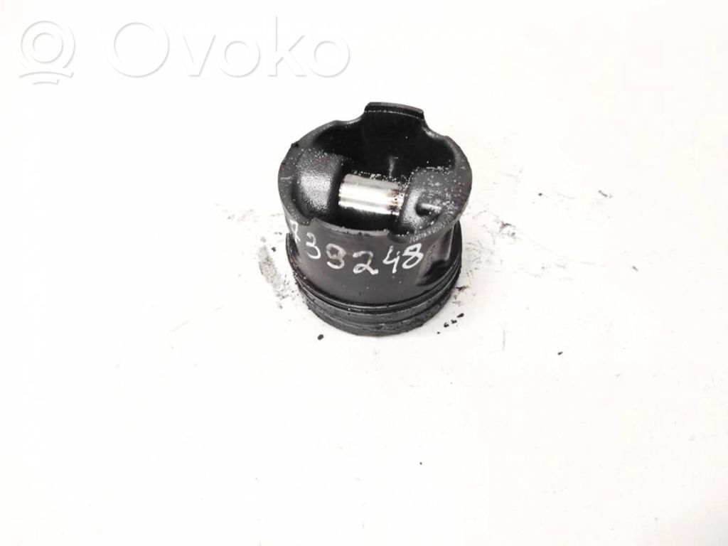 Piston