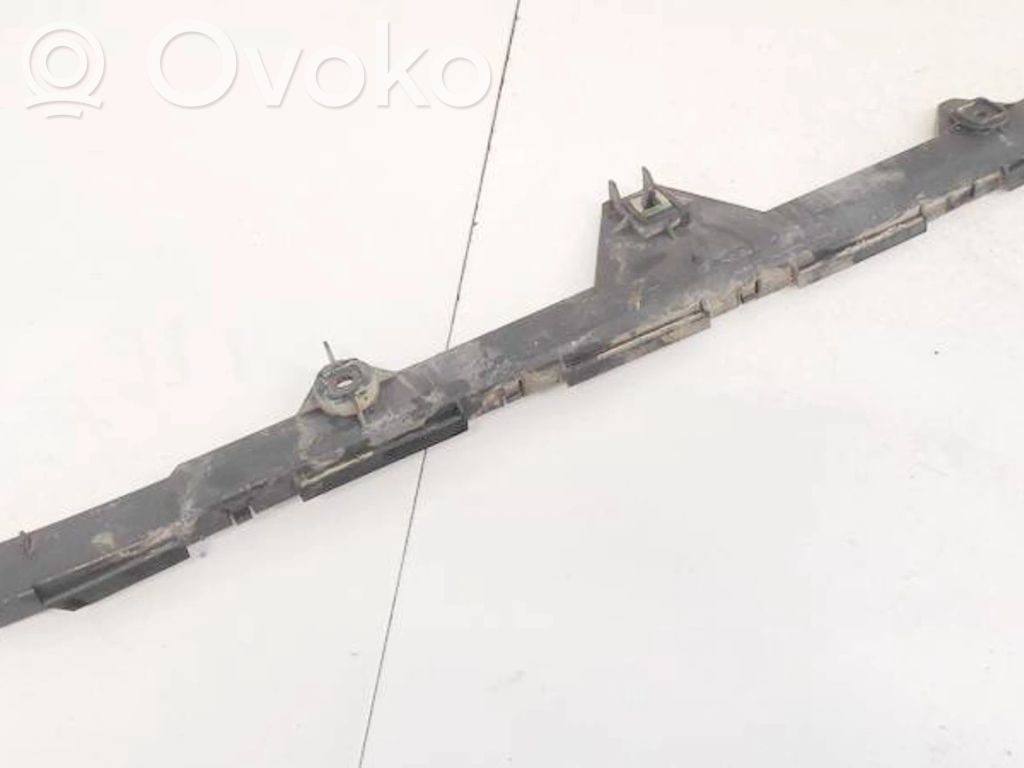 Toyota Avensis T250 Support de pare-chocs arrière
