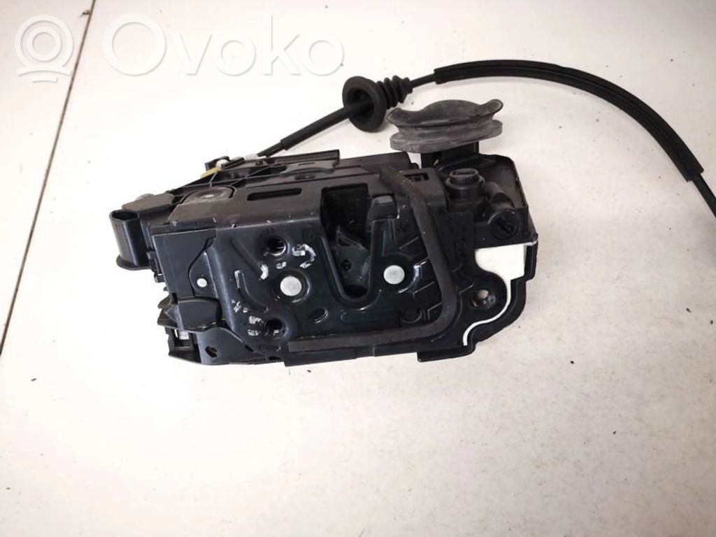 Volkswagen Golf VI Etuoven lukko 