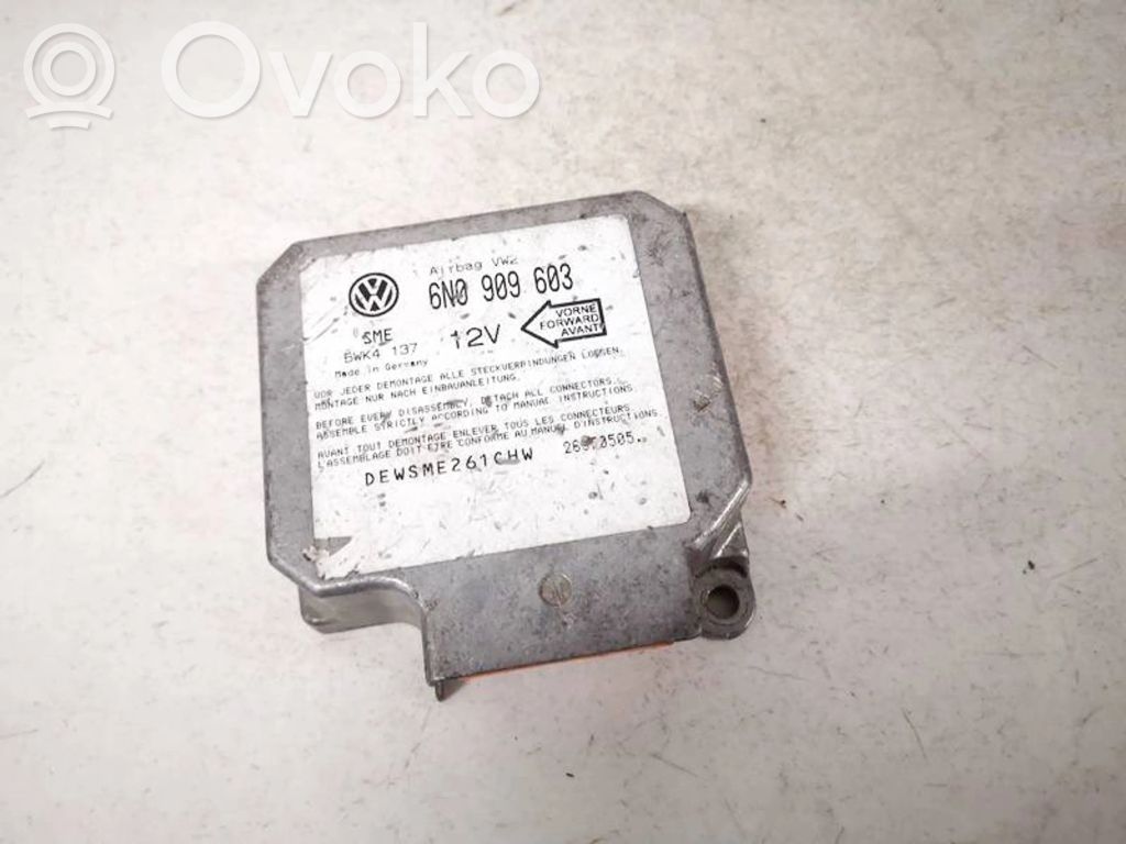 Module de contrôle airbag   6N0909603,5WK4137,5WK4137,6N0909603