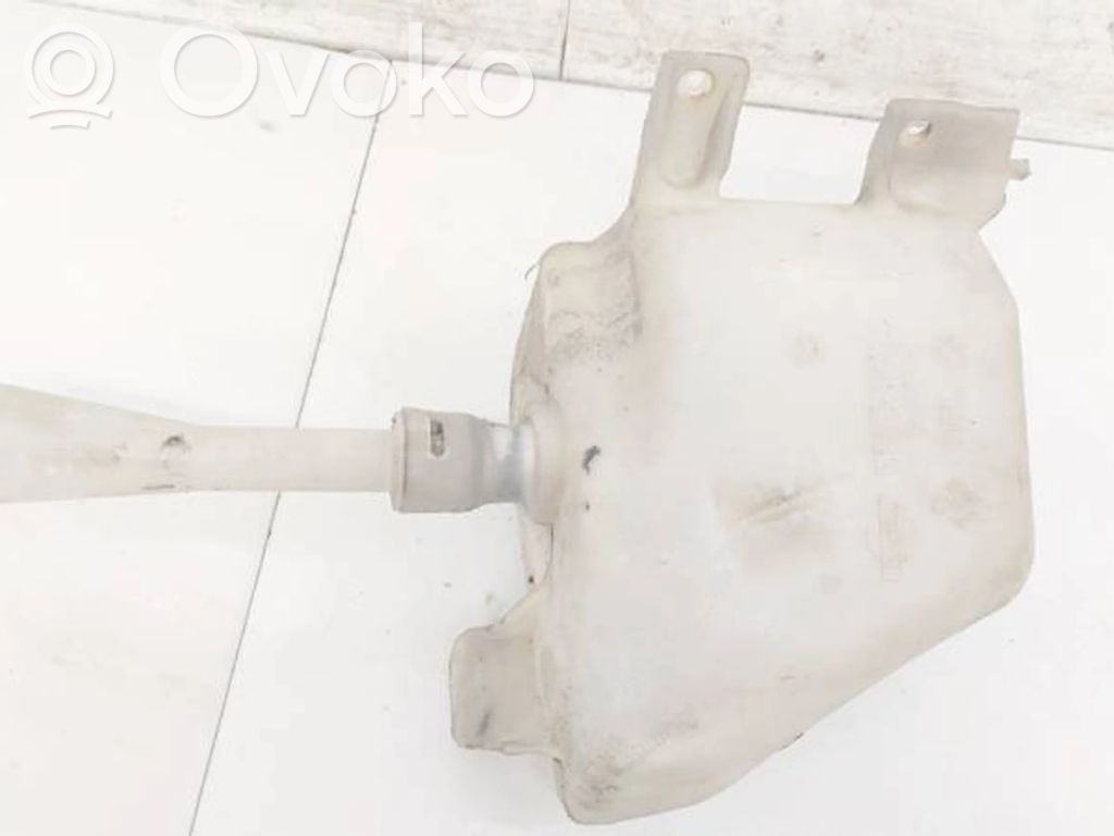 Nissan Primera Réservoir de liquide lave-glace 