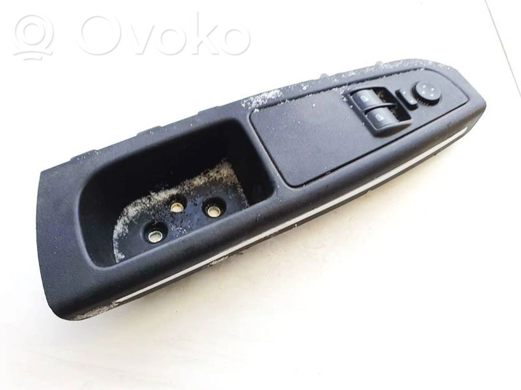 Toyota Corolla E140 E150 Electric window control switch 