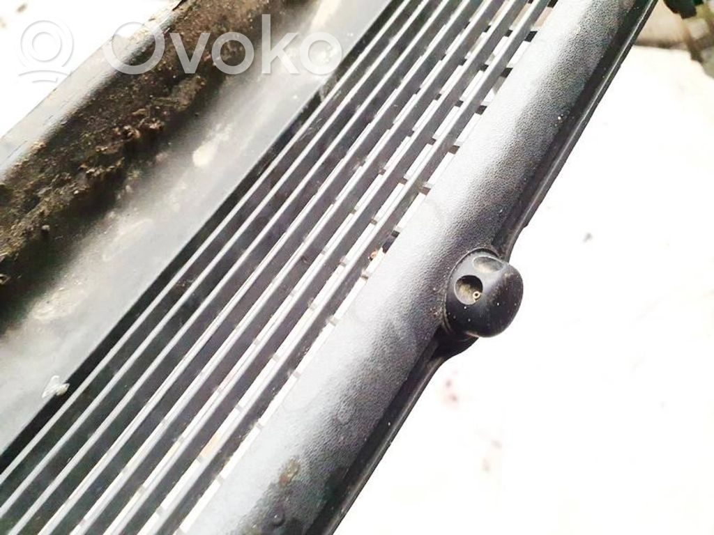 Difusor de agua regadora de parabrisas