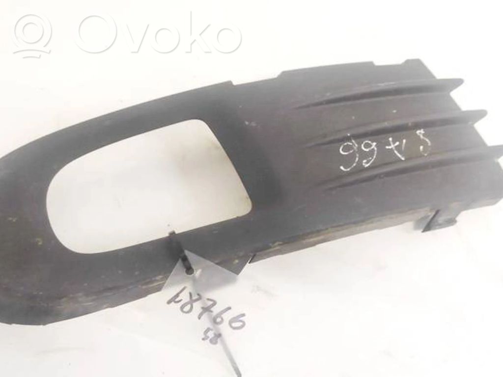 Volvo V50 Uchwyt / Mocowanie zderzaka przedniego 