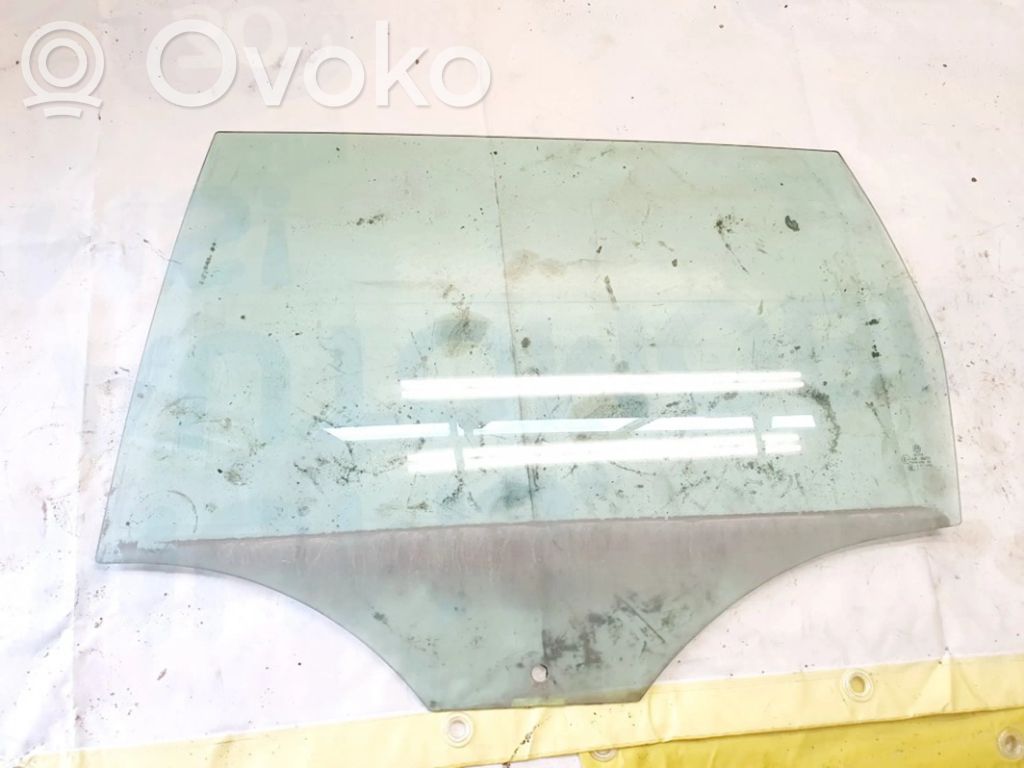 Takaoven ikkunalasi
