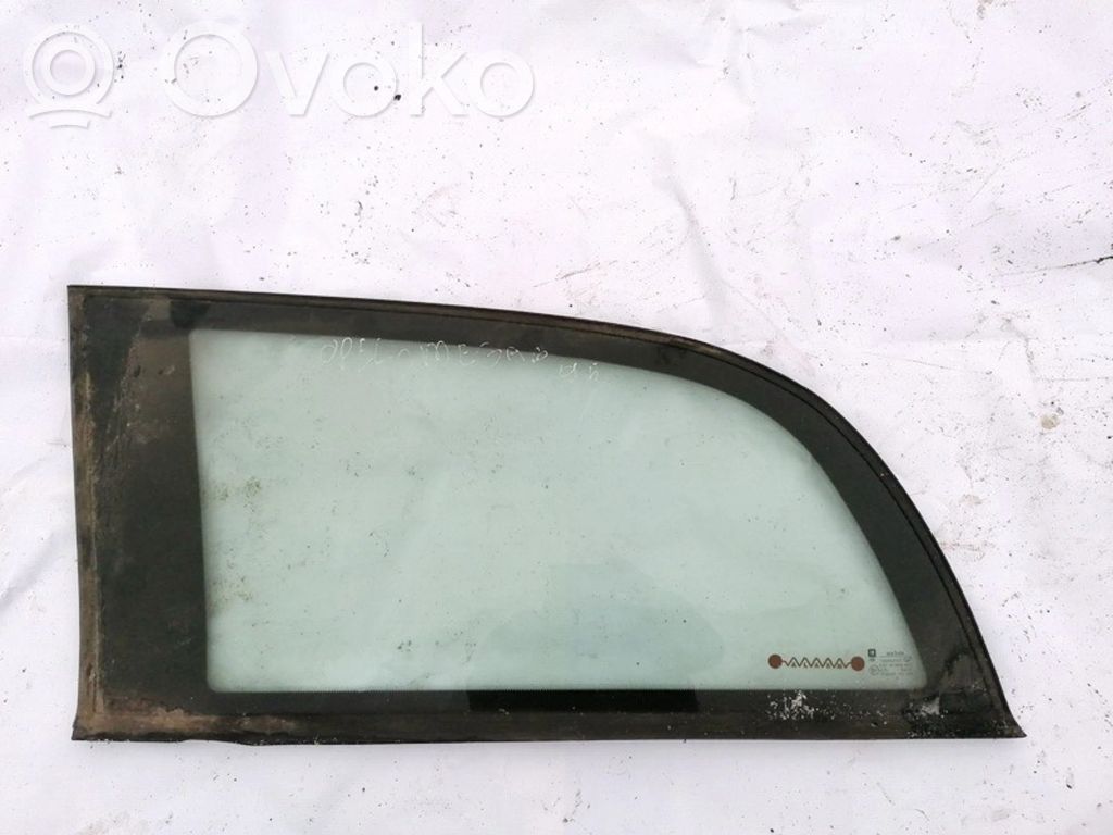 Vidrio lateral trasero