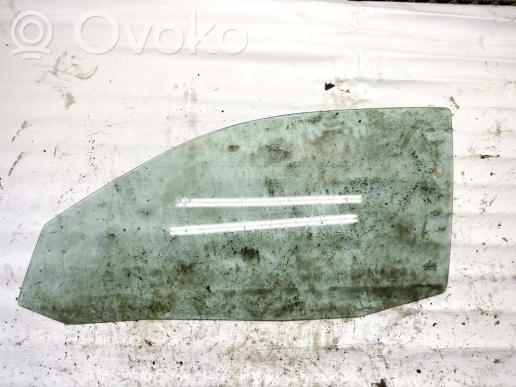 Volkswagen Golf IV Vitre de fenêtre porte avant (4 portes)