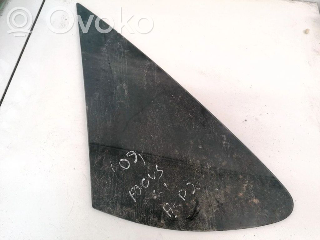 Rear side window