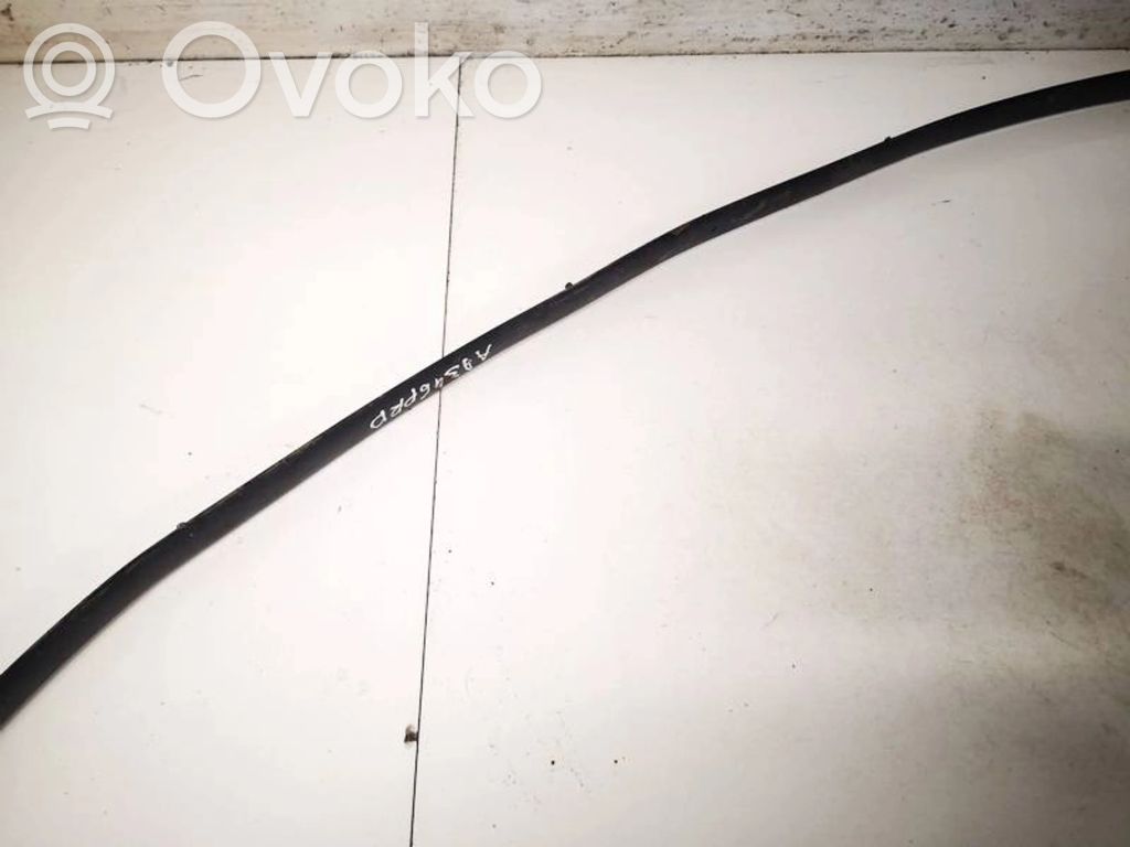 Audi A4 S4 B5 8D Listwa drzwi