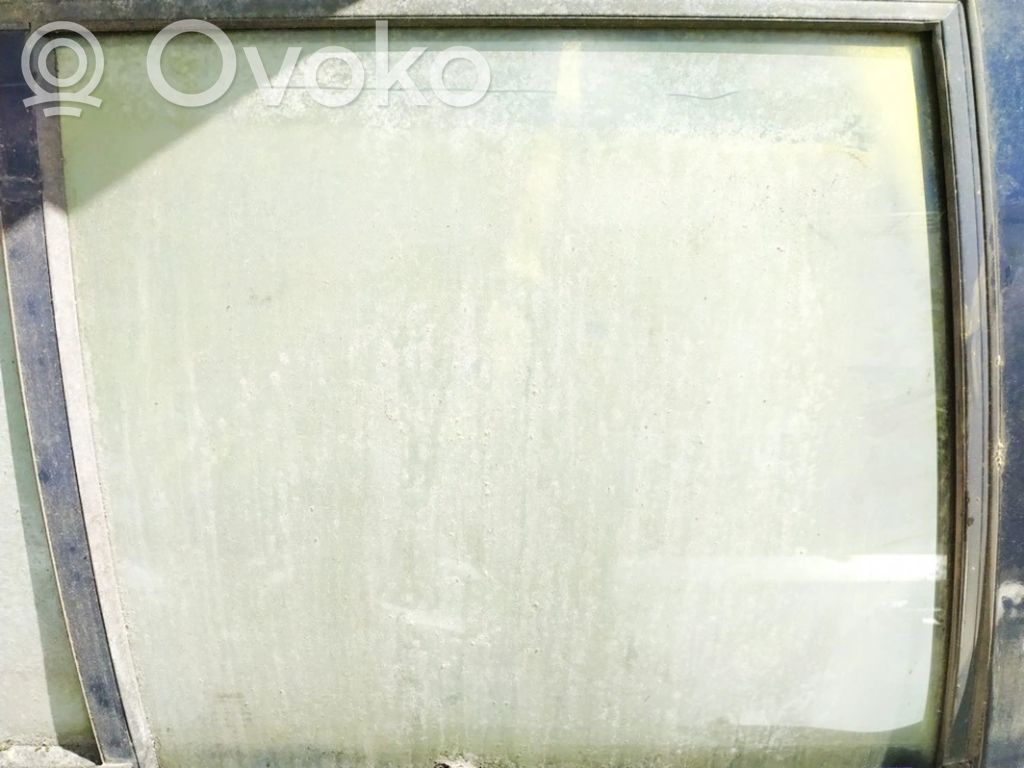 Takaoven ikkunalasi