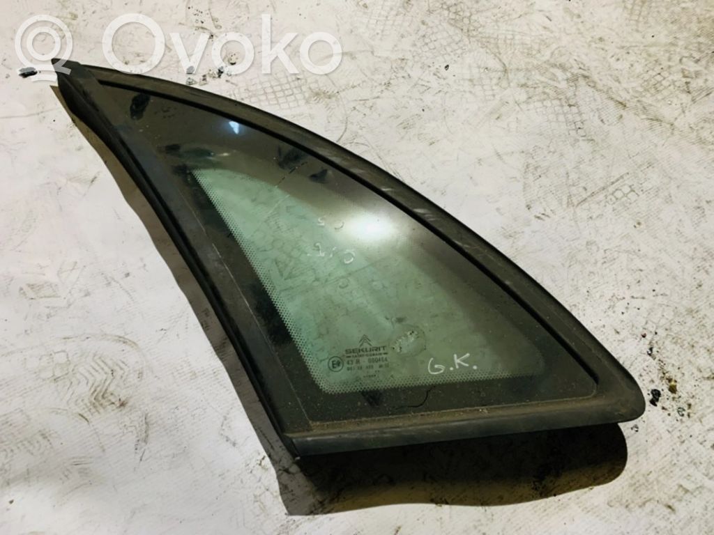 Rear side window