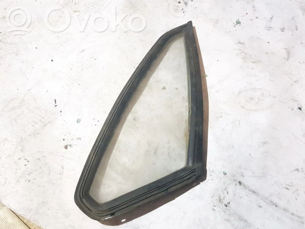Vidrio lateral trasero