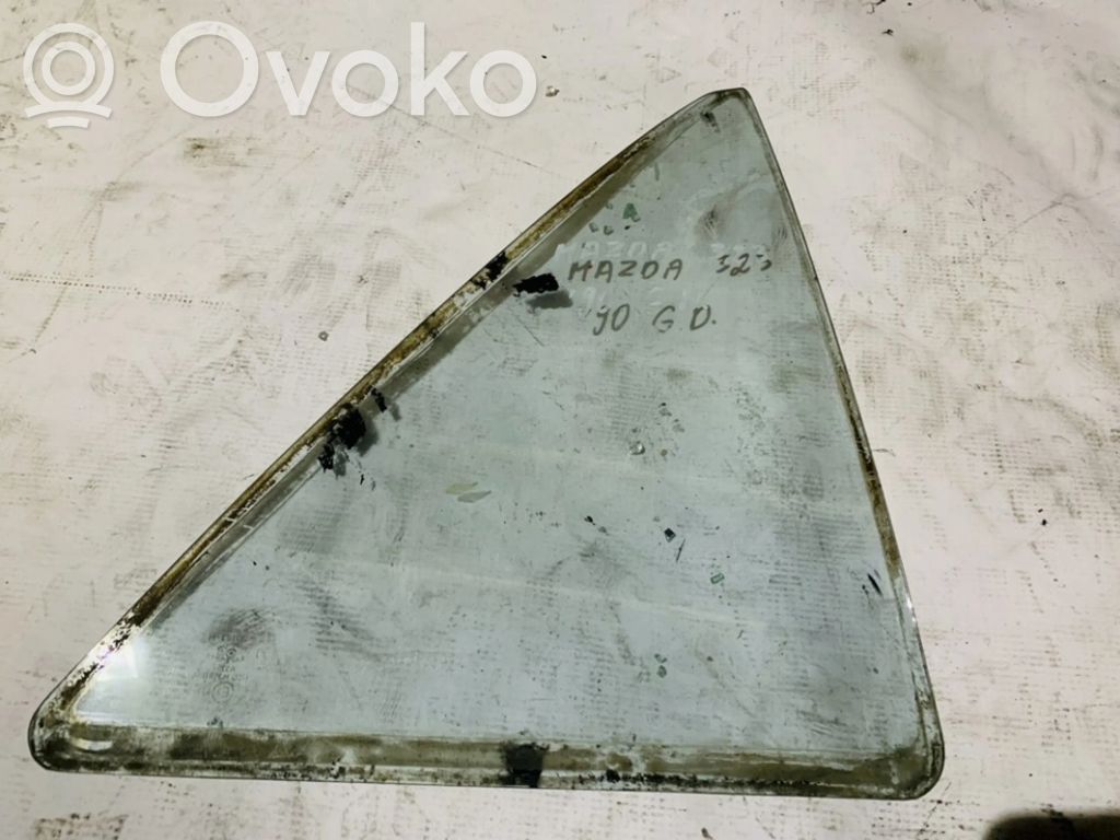 Rear vent window glass