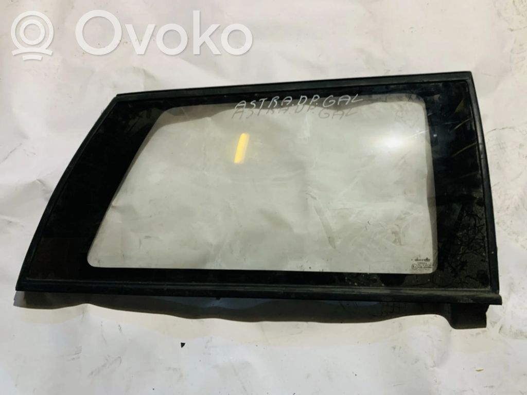 Vidrio lateral trasero