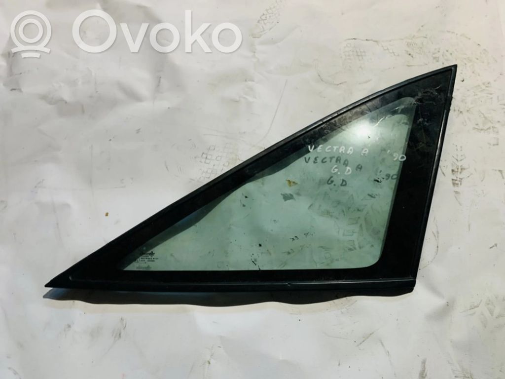 Opel Vectra B Geam lateral spate