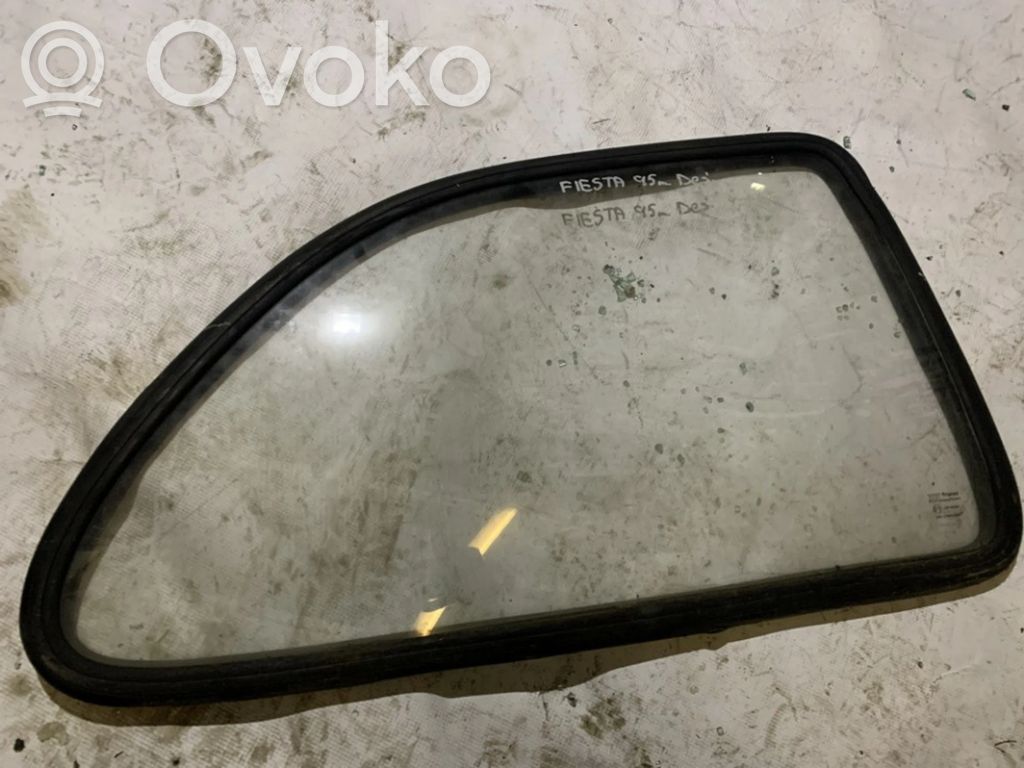 Rear side window