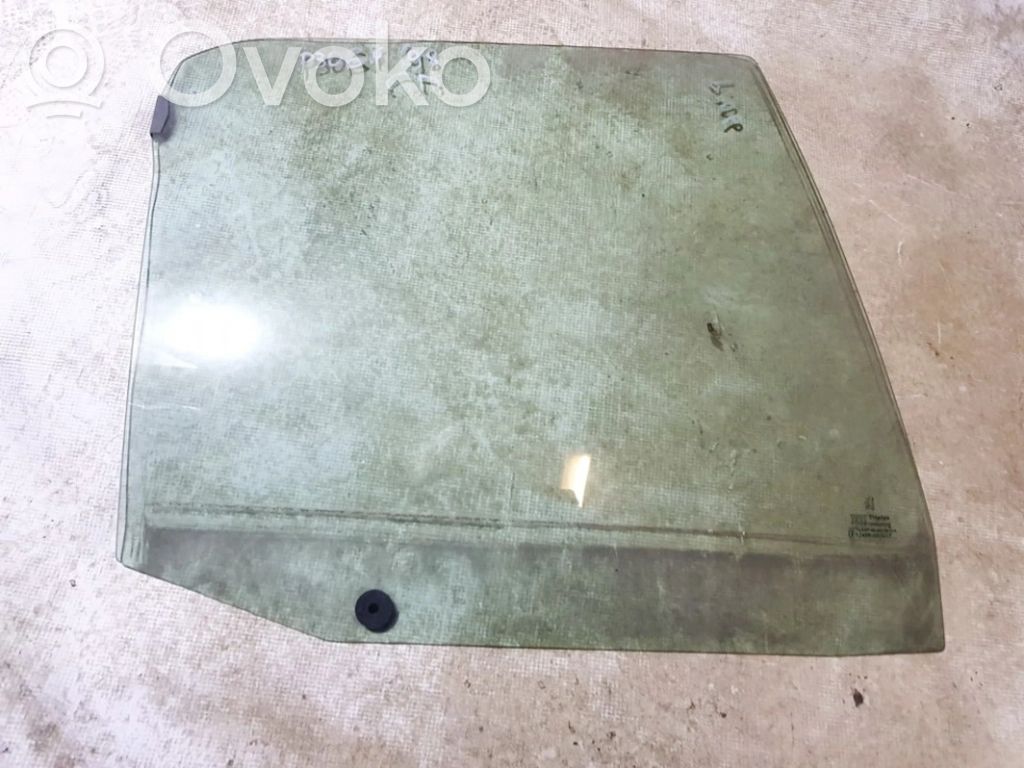 Takaoven ikkunalasi