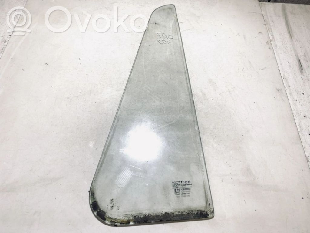 DAF 400-Series 428-435 Vetro del deflettore della portiera anteriore - quattro porte 