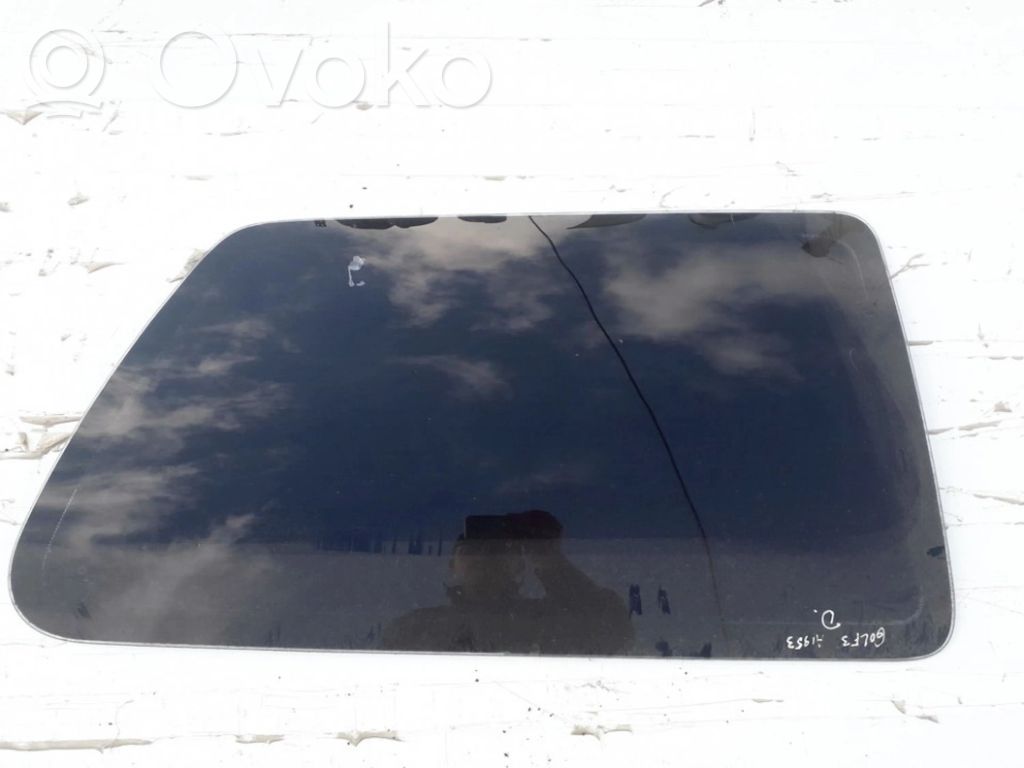 Rear side window