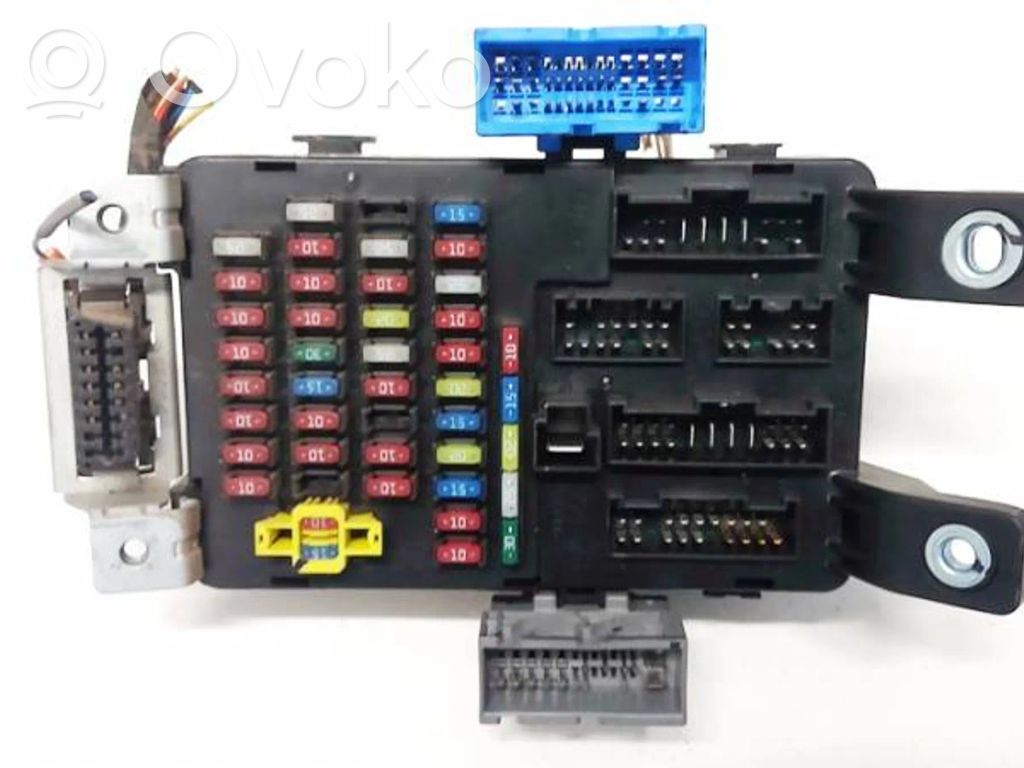 KIA Rio Juego de caja de fusibles 
