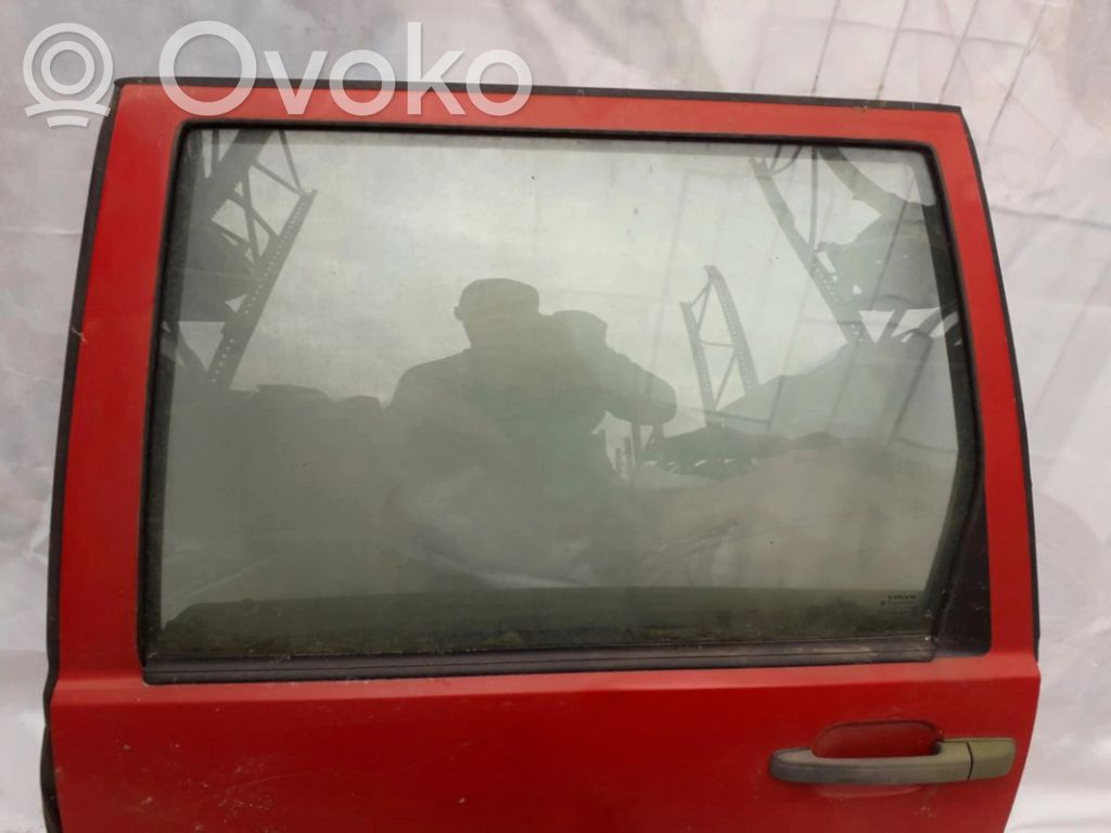 Luna de la puerta trasera