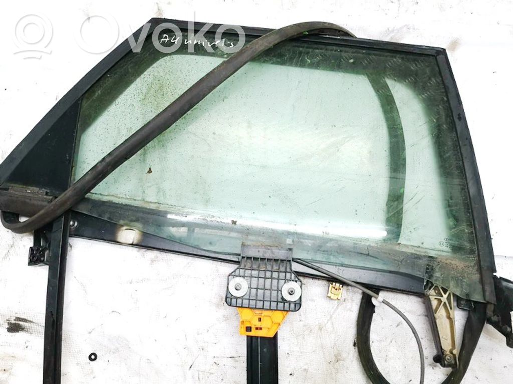 Takaoven ikkunalasi