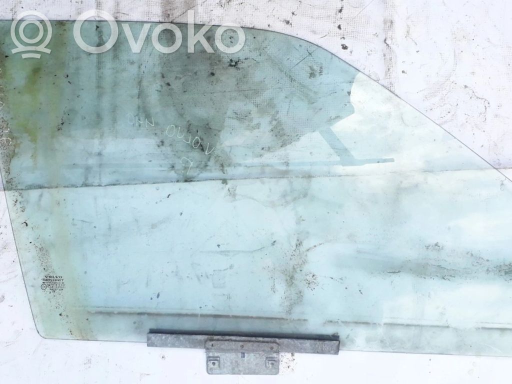 Volvo 440 Vetro del finestrino della portiera anteriore - quattro porte 