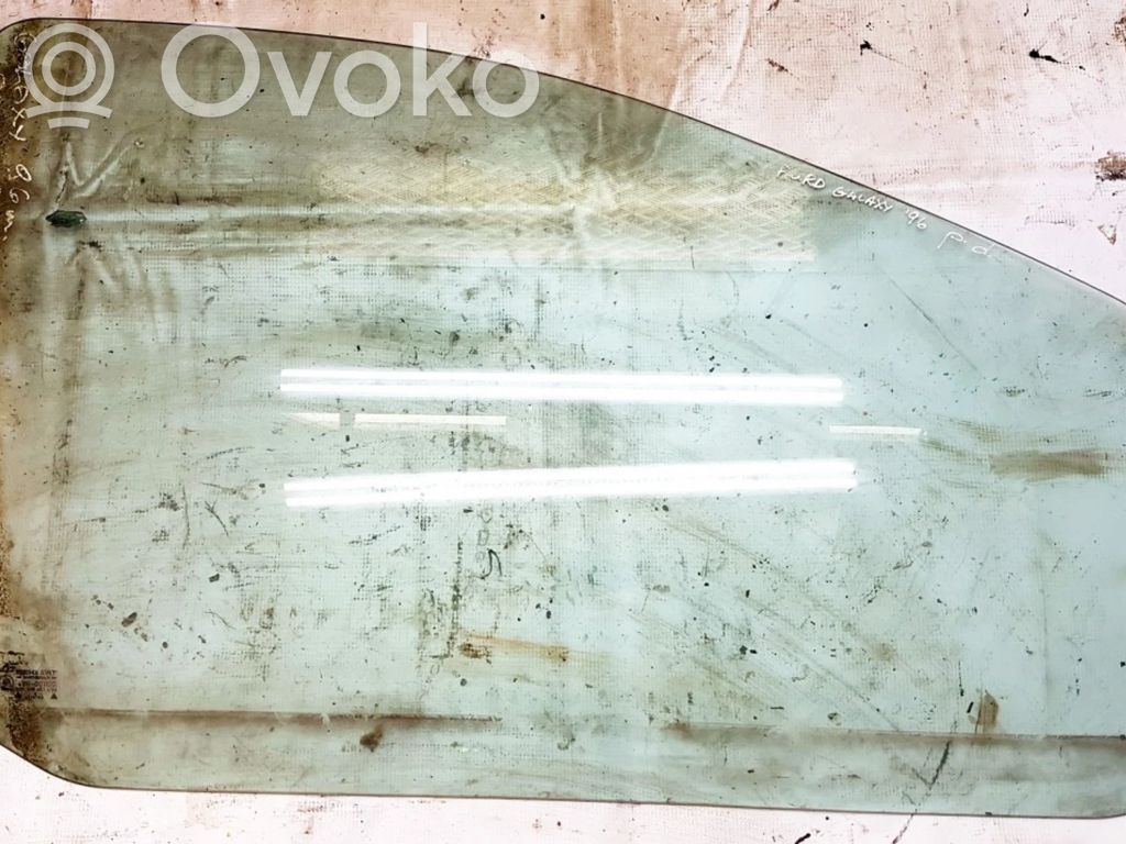 Etuoven ikkunalasi, neliovinen malli