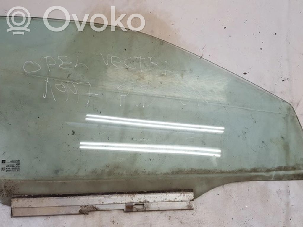 Opel Vectra B Geam ușă față patru uși 