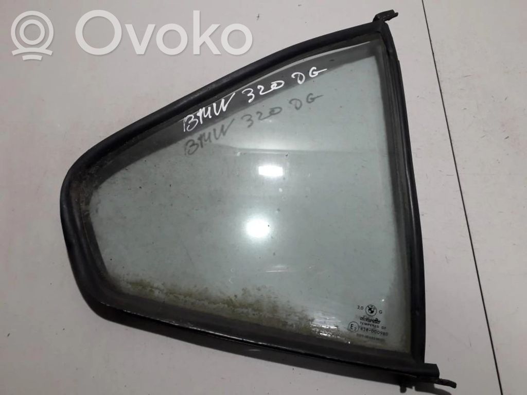 Rear vent window glass