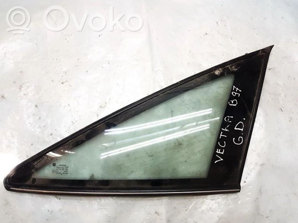 Rear side window