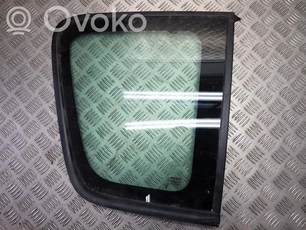 Vidrio lateral trasero
