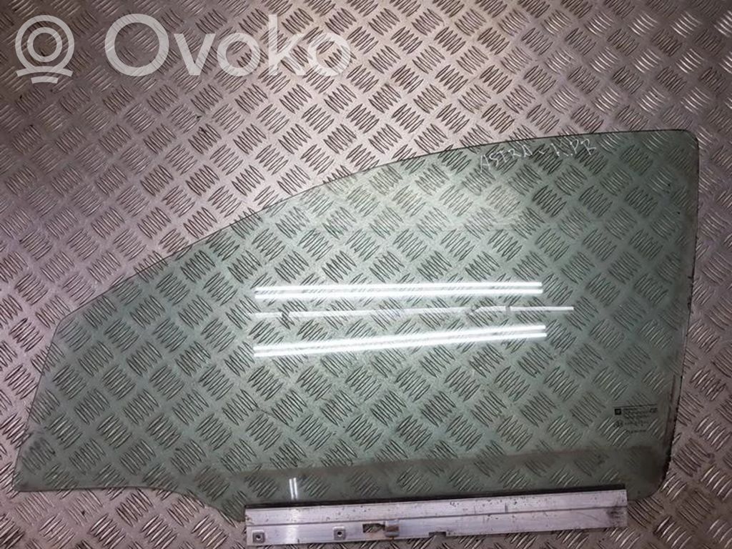 Etuoven ikkunalasi, neliovinen malli