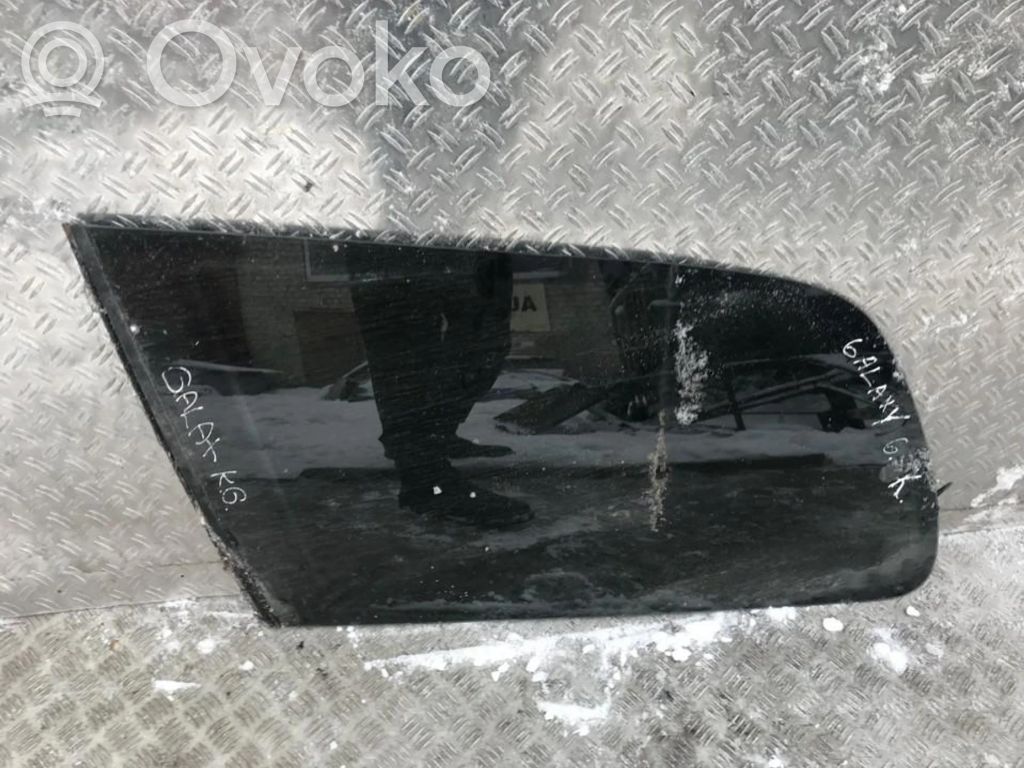 Rear side window