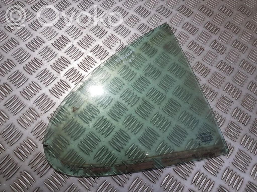 Ventanilla de ventilación de la puerta trasera