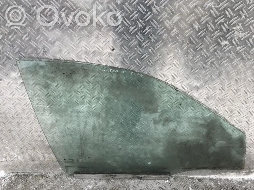 Etuoven ikkunalasi, neliovinen malli