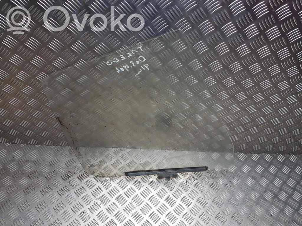Takaoven ikkunalasi