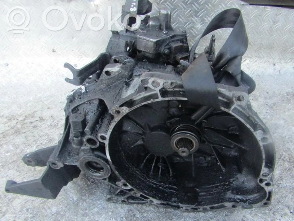Ford Mondeo MK II Cutie viteze manuală cu 5 trepte 