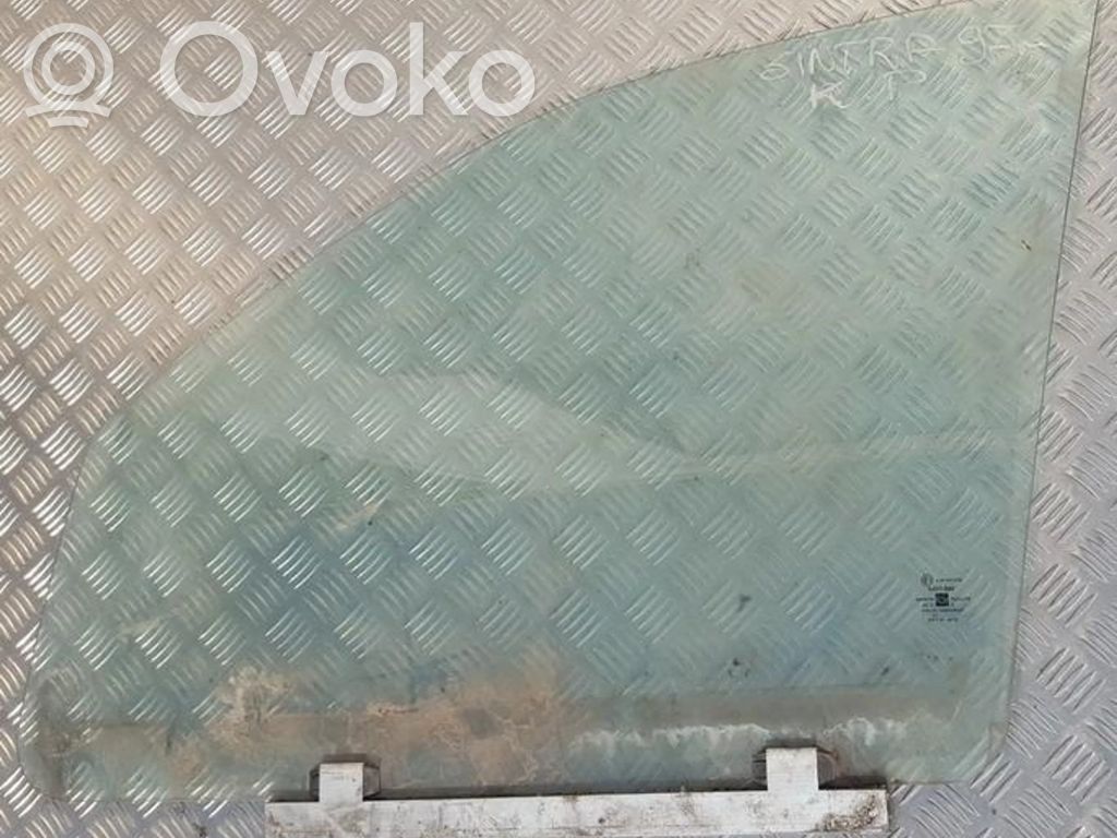 Etuoven ikkunalasi, neliovinen malli