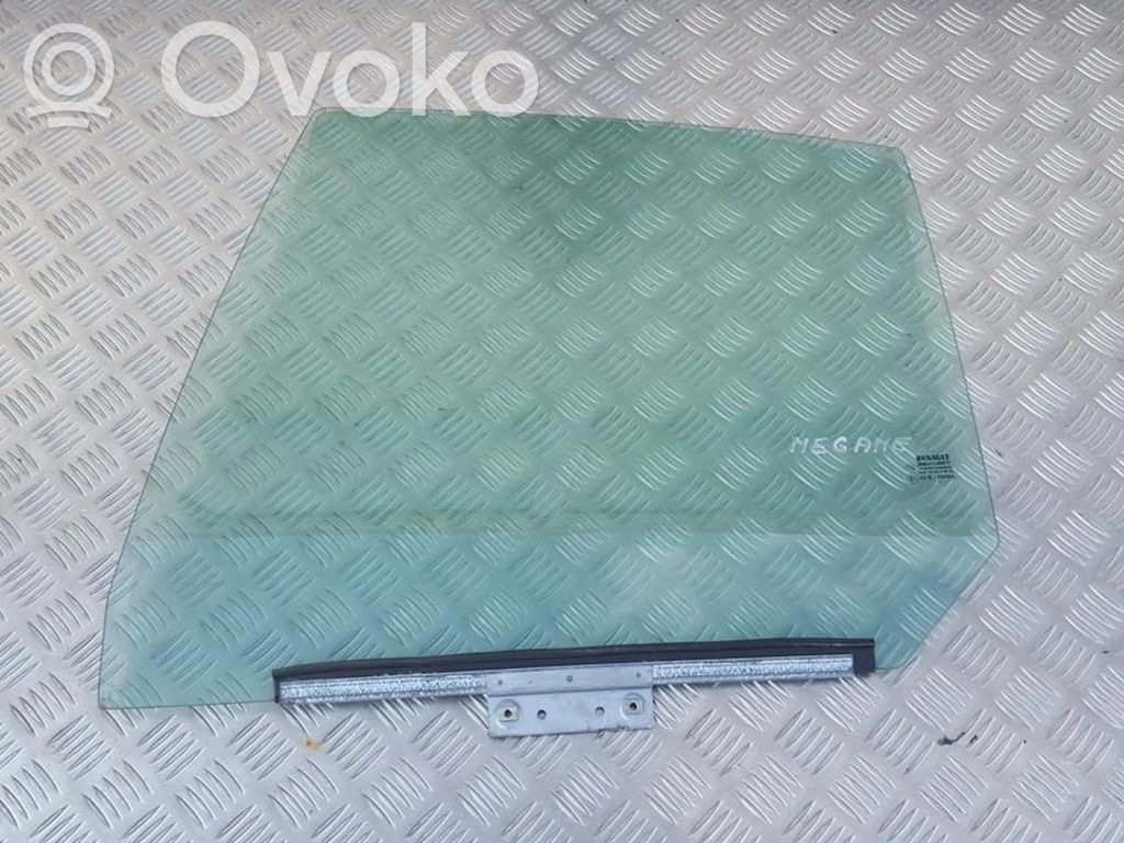 Takaoven ikkunalasi