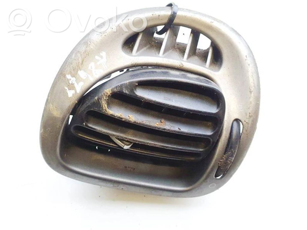 Citroen Xsara Picasso Griglia di ventilazione centrale cruscotto 
