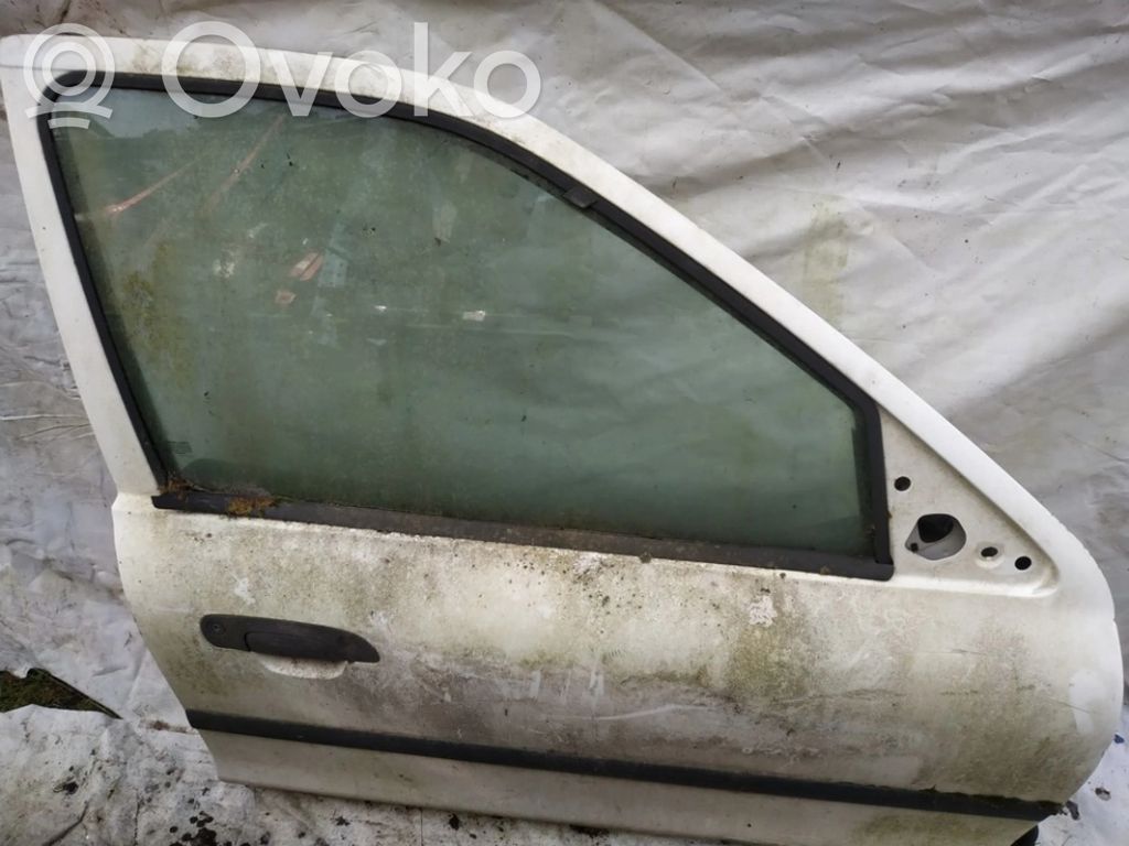 Ford Mondeo MK I Front door 