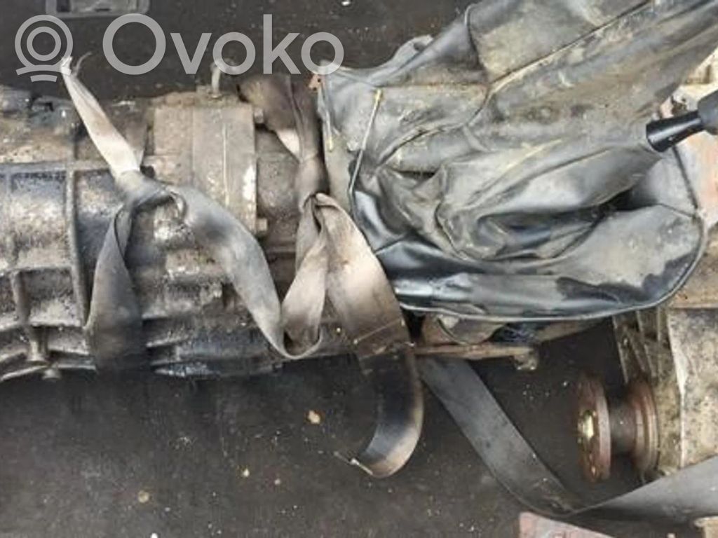 Nissan Navara D22 Mechaninė 5 pavarų dėžė 