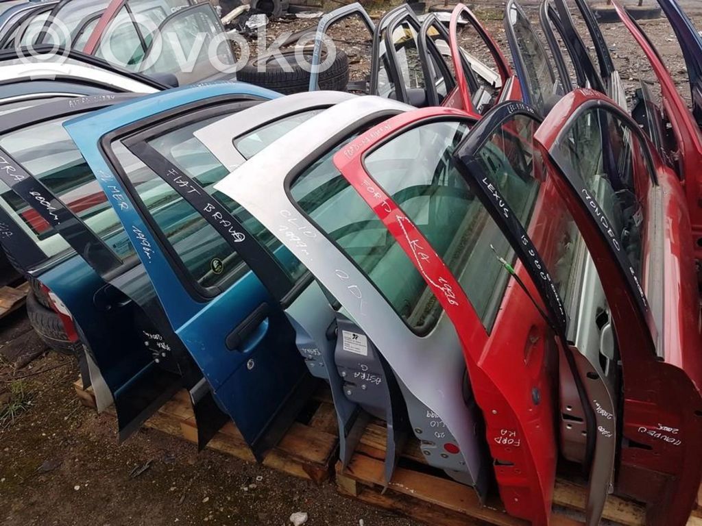 Ford Mondeo Mk III Front door 