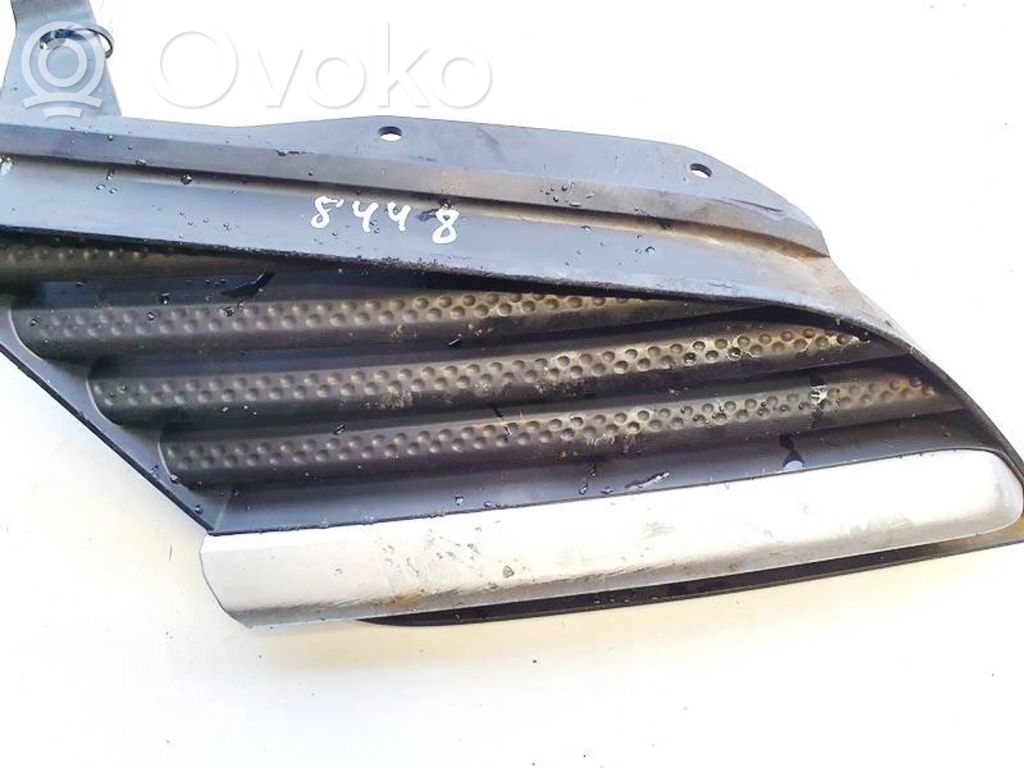 Nissan Primera Griglia anteriore 